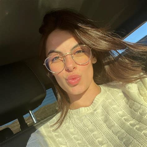 Alexa Pearl (@alexapearltv) .